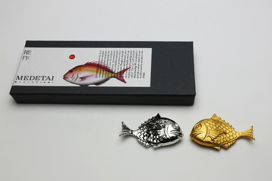 501714_ChopstickRest_fortunefish-setof2
