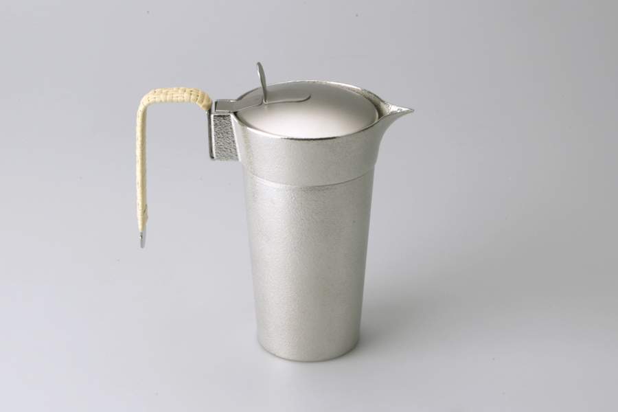 600190_Sake Ewer with hinged lid