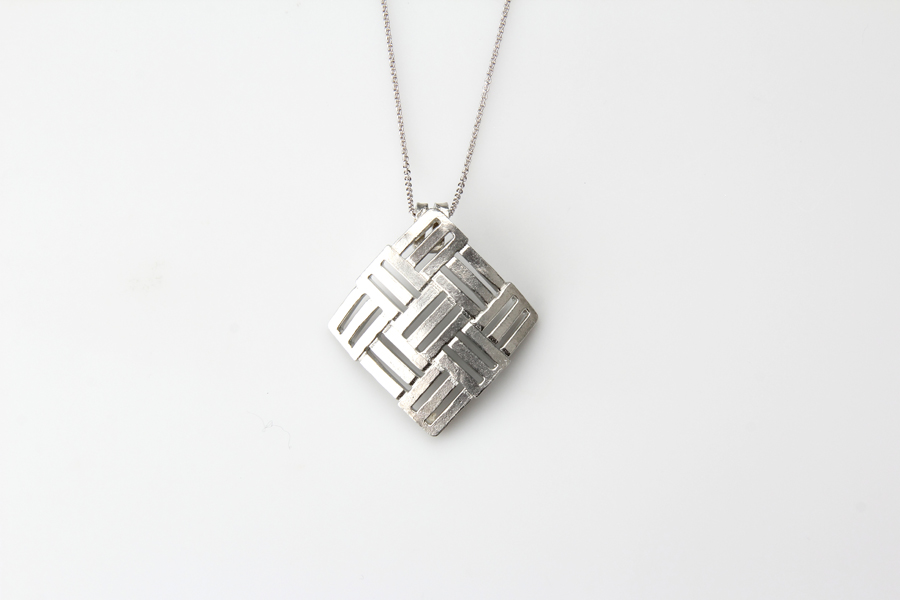 600200_Pendant_Aya