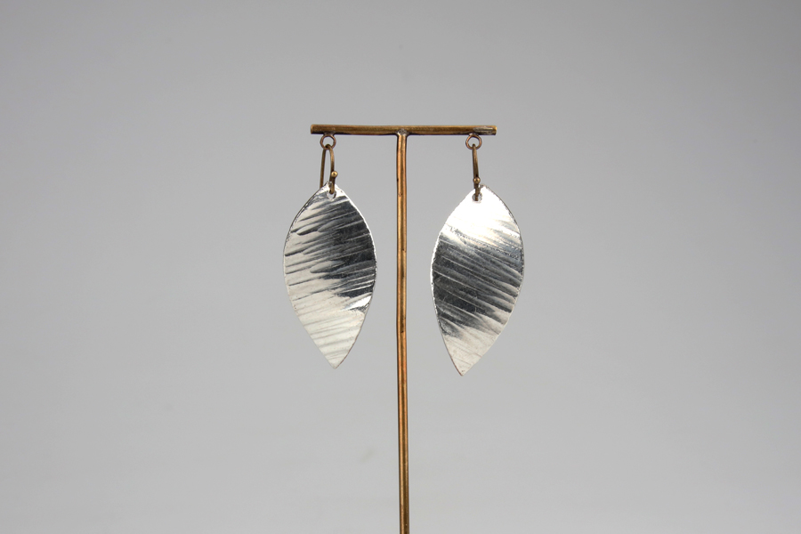600213_earrings suzuha_ripple texture++