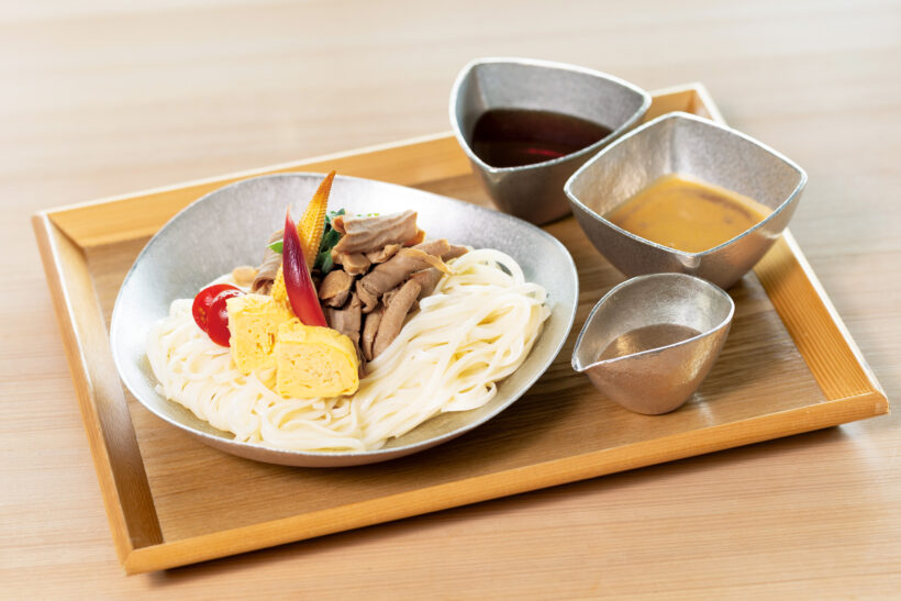 もつ彩り涼麺